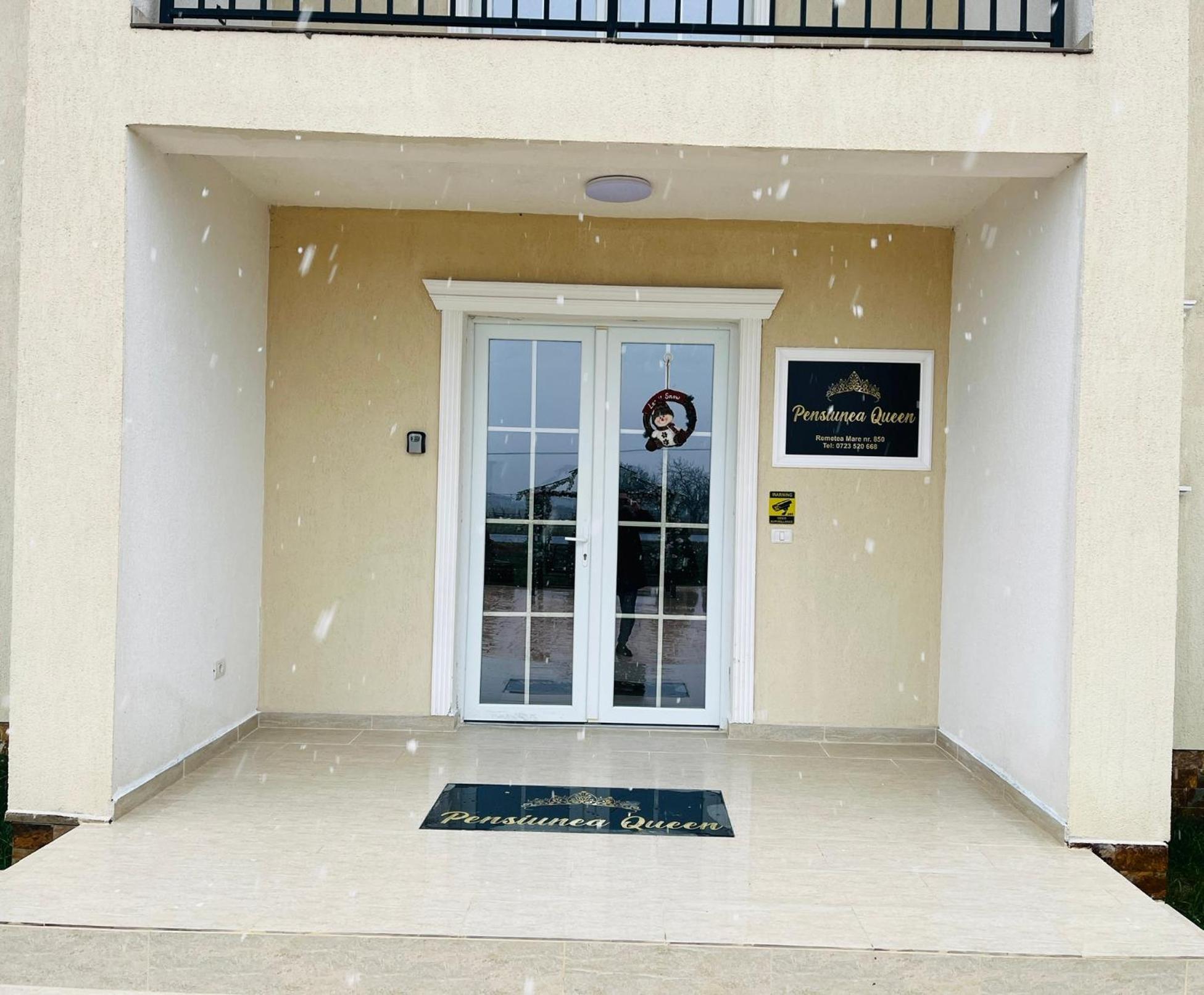 Pensiunea Queen Remetea Mare Exterior photo